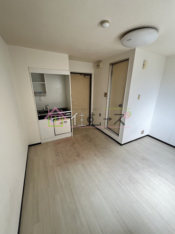 728湯里ハイツ リビング