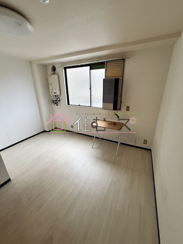 728湯里ハイツ ベッドルーム