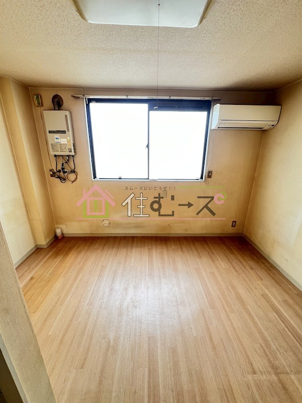 728湯里ハイツ ベッドルーム