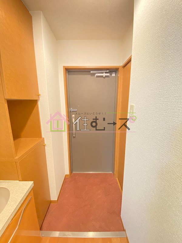 エステムコート新大阪Ⅲステーションプラザ 玄関