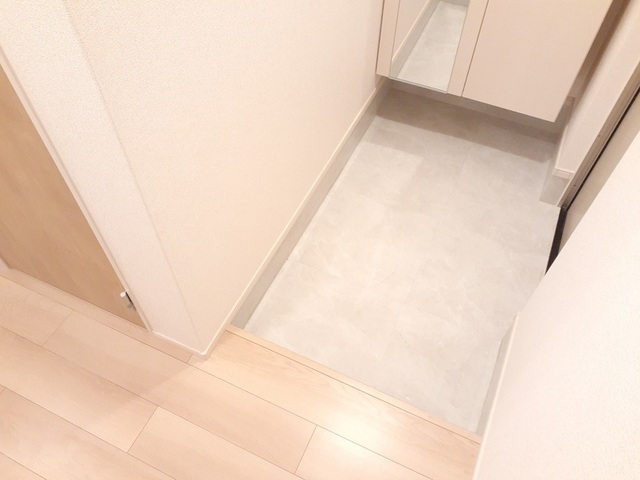グッドリバーＡ 玄関