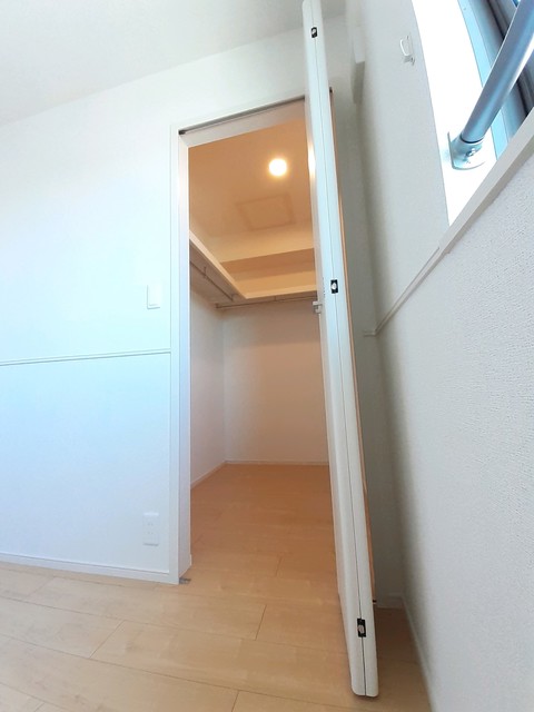 モデルヌ　ユイット その他3