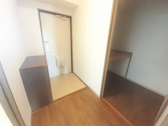 アレーゼＦ 玄関