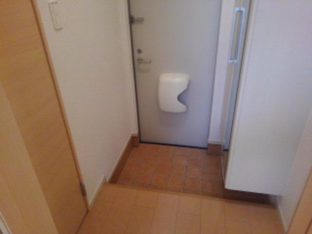 フルー　リール 玄関
