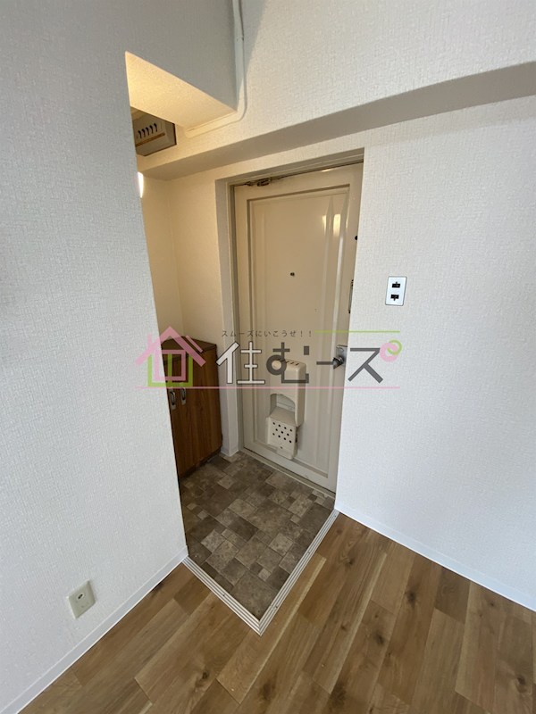 ジェイ・プライド上本町 玄関