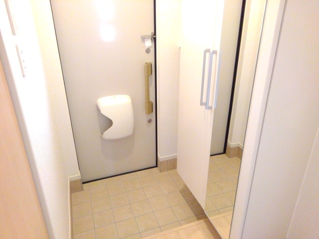 パインルーツⅠ 玄関