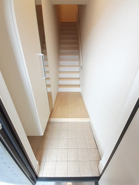 クリスタル　リバー　母山　Ⅱ 玄関