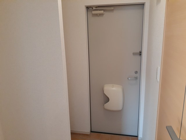 ホメ　ミノアカ 玄関