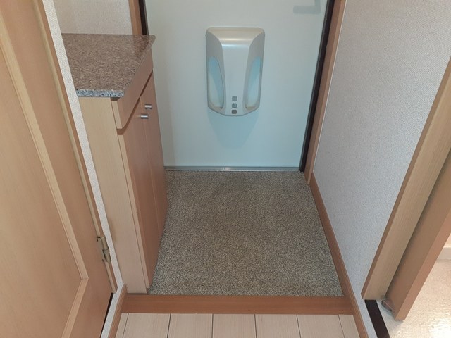 トリニティ－グレース 玄関