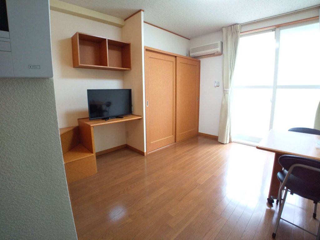 レオパレスＰＡＰＡ リビング