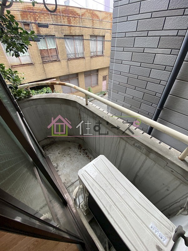 ビッグバーンズマンション高殿 ベランダ