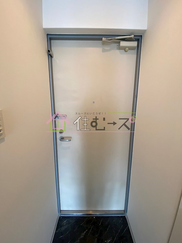 il bianco 玄関