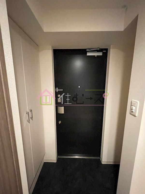 グランカリテ九条南 玄関