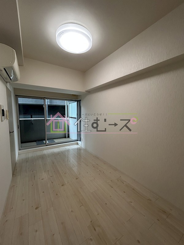 W.O.B.KYOBASHI ベッドルーム