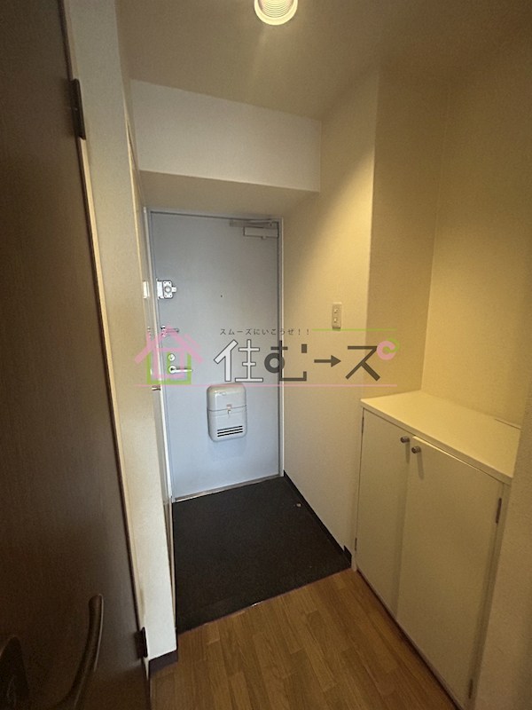 新大阪セレニテ 玄関