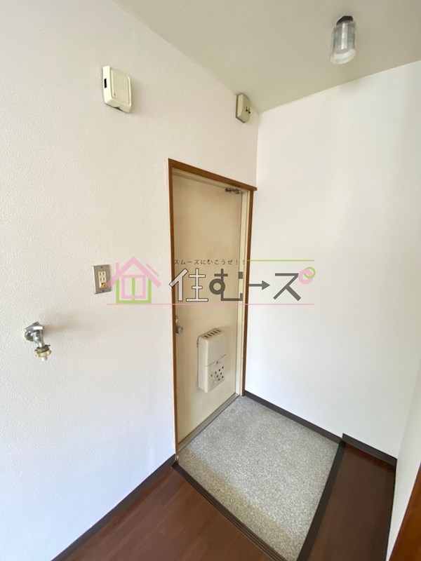 ベルロ森小路 玄関