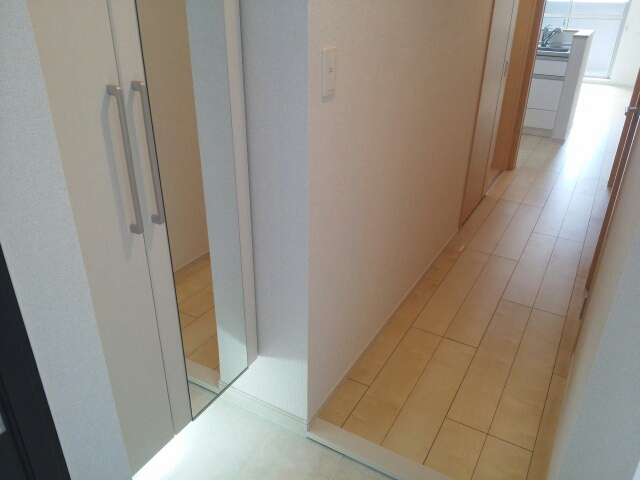 プラージュ堺 玄関