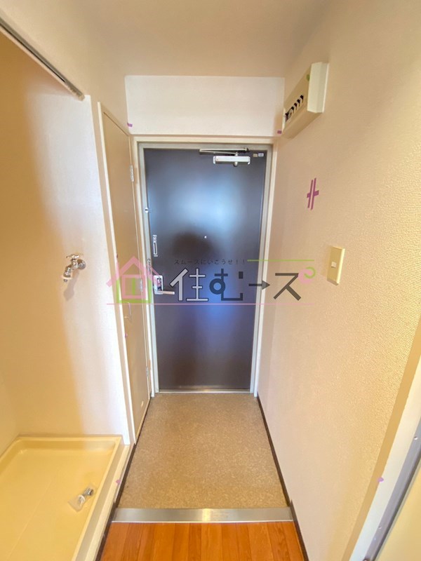 グランディール三津屋 玄関