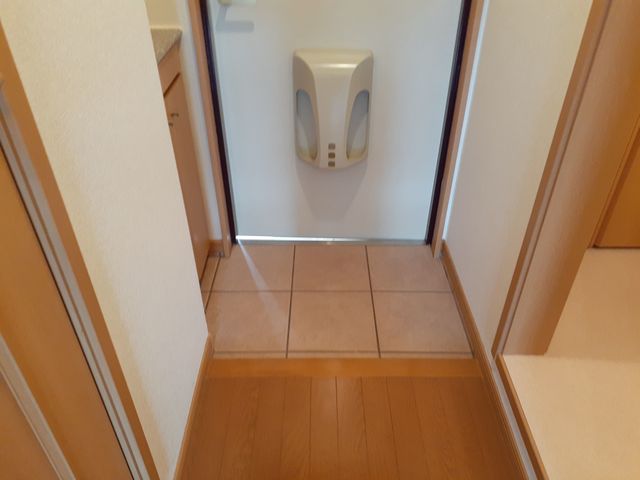タカンド 玄関