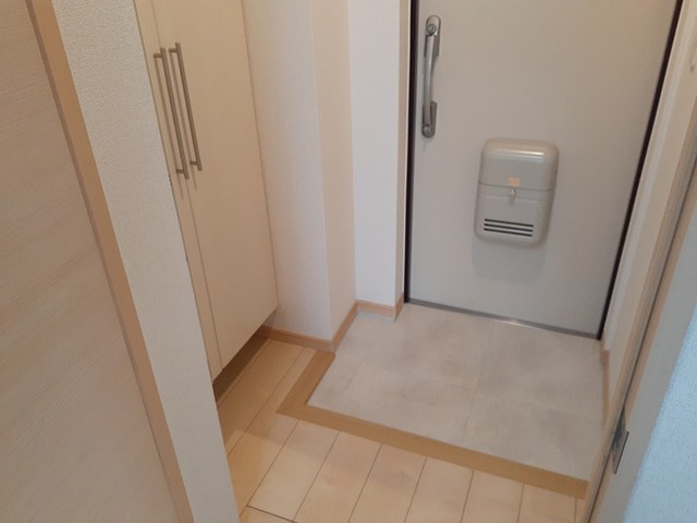 サンプラザ２２ 玄関