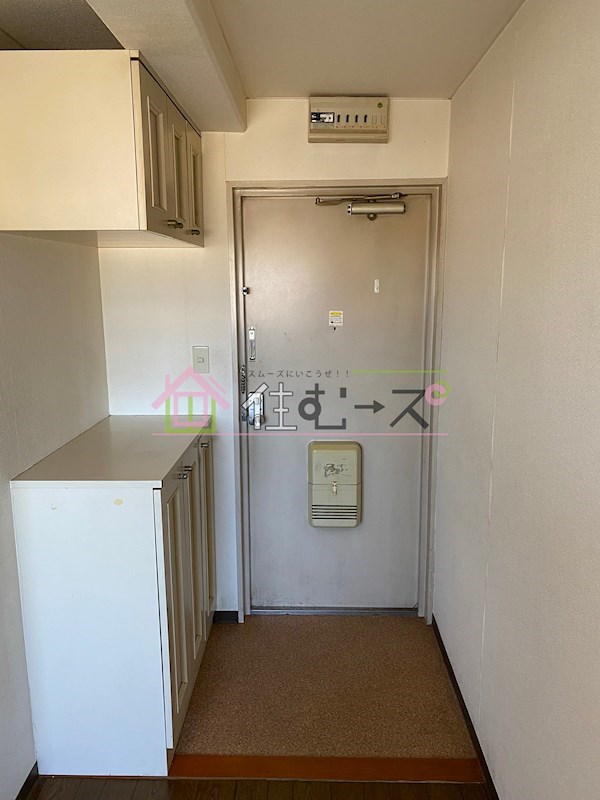 グレース国分町 玄関