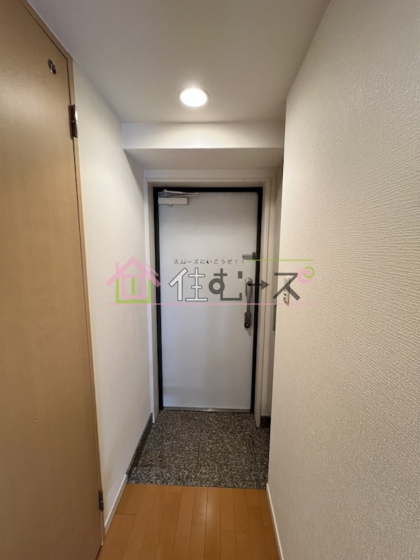 ジュネーゼグラン上本町 玄関