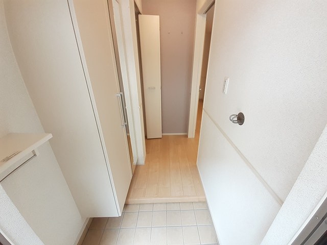 デュオ春日 玄関