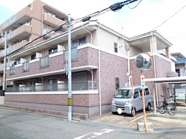 ネオカーサ 外観
