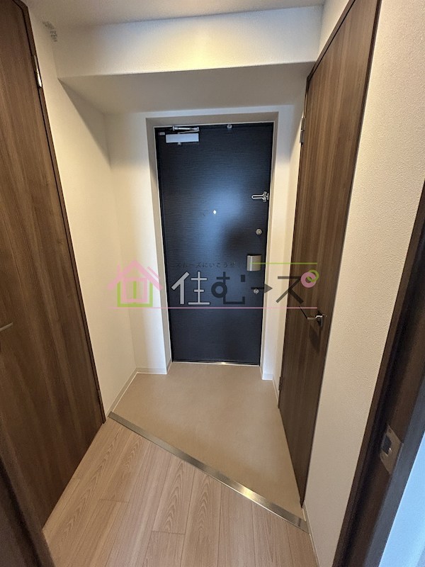 ワールドアイ大阪West Gate 玄関