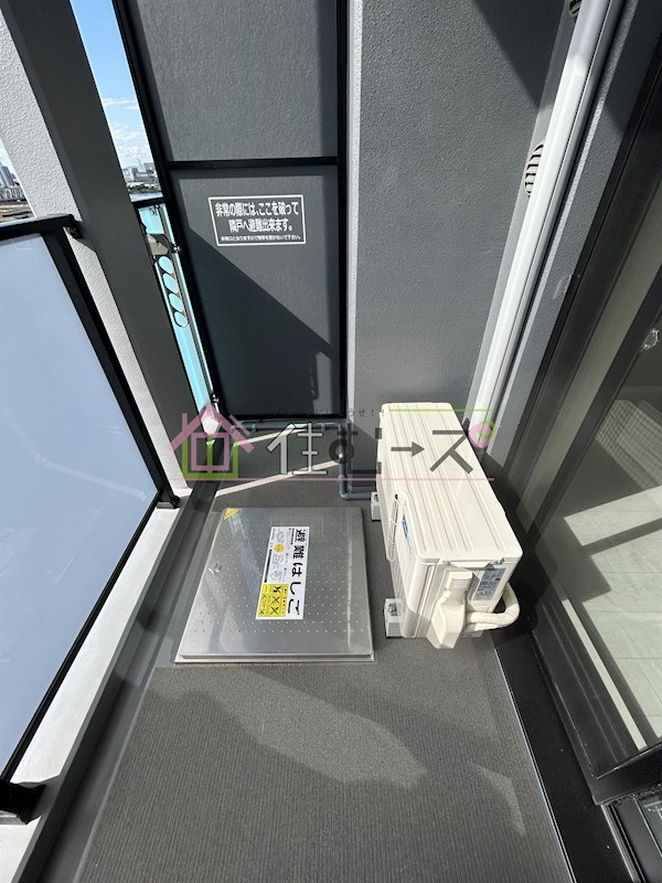 ワールドアイ大阪West Gate ベランダ