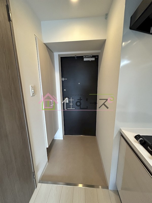 ワールドアイ大阪West Gate 玄関