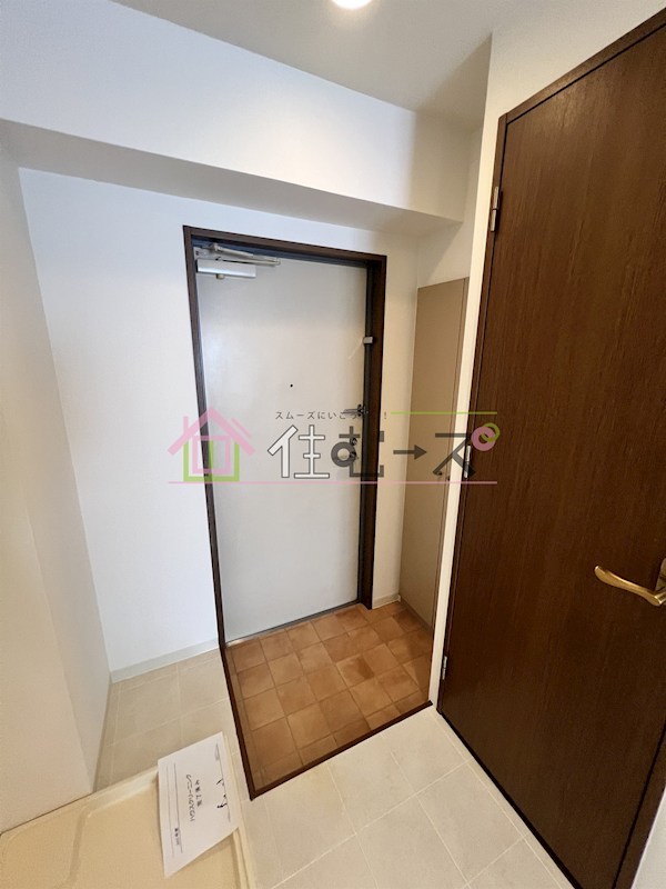 ロジュマン上本町 玄関