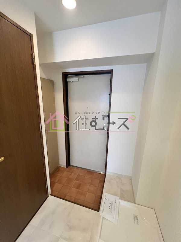 ロジュマン上本町 玄関