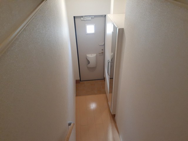 レジデンスすばる 玄関