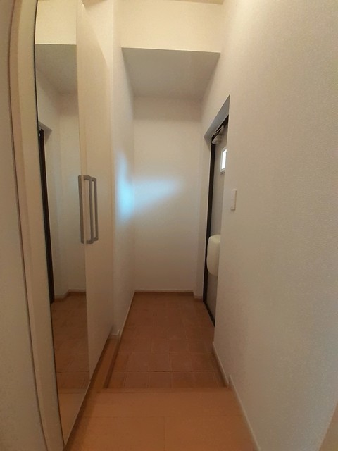 フレスクーラ 玄関