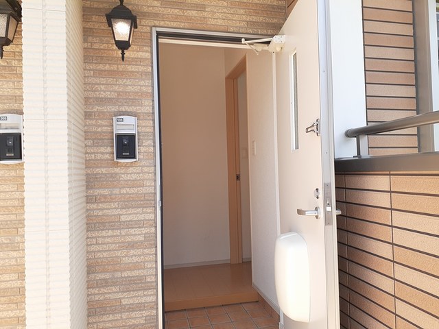 スターブル宝塚 玄関