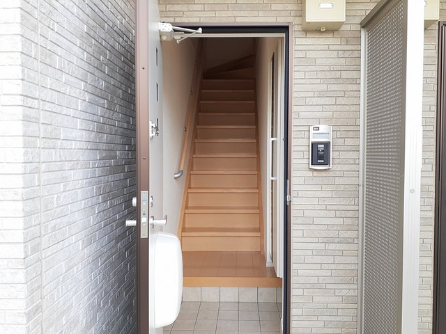 ラ　サクセション宝塚 玄関