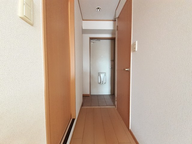エテルノソ－レ 玄関