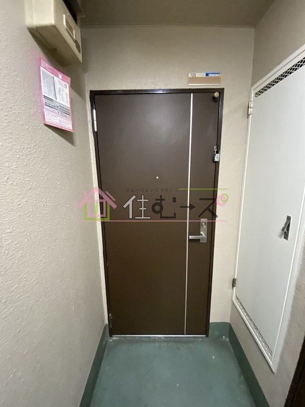 ラフィーネ新大阪 玄関