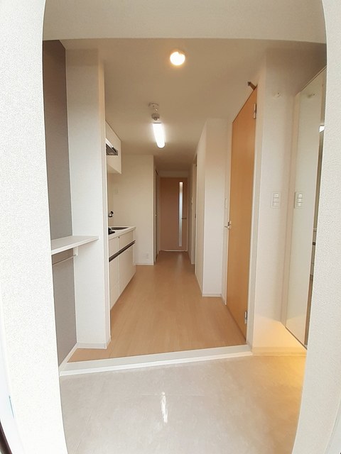 メルベージュ岸 玄関
