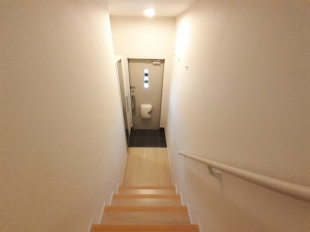 戀（レン） 玄関