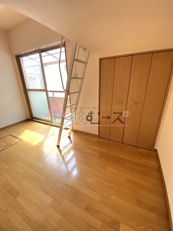 プルス塚本ドゥーエ ベッドルーム