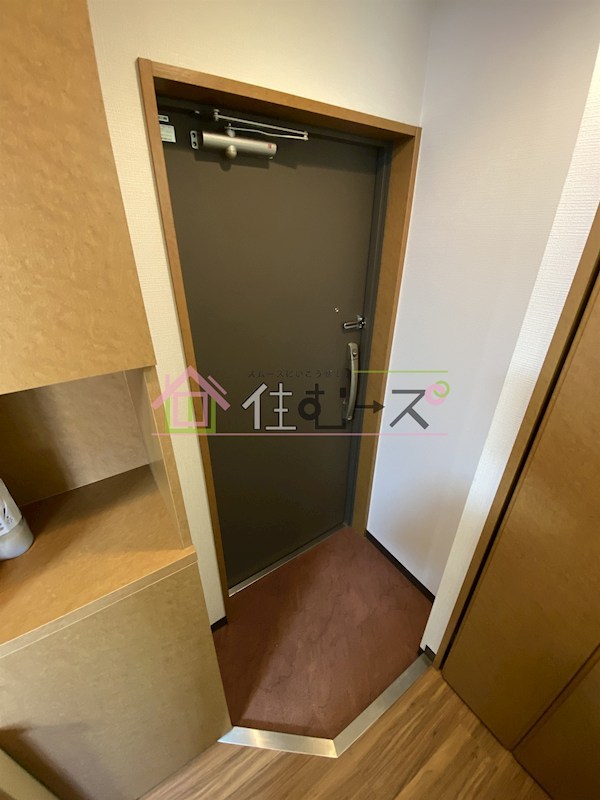 エステムコート新大阪Ⅲステーションプラザ 玄関