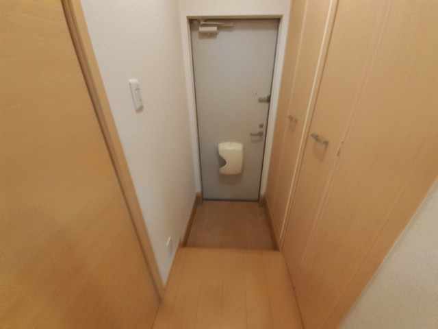 グレイス渚 玄関