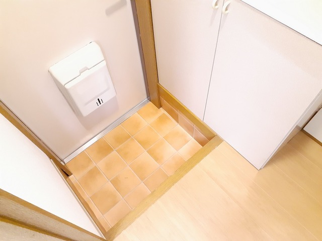 ハイツパル 玄関