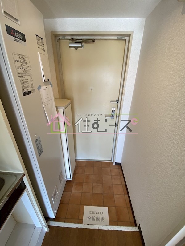 ロイヤルクレイン玉出 玄関
