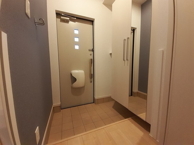 ラウレア 玄関