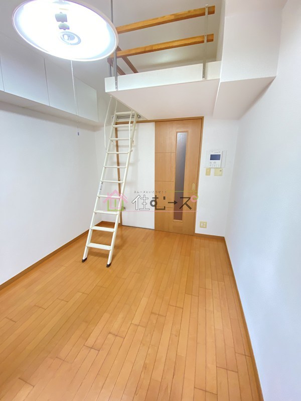 エステムコート大阪・中之島南 リビング