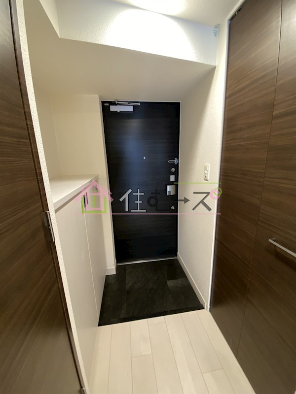 ララプレイスOsaka WEST PRIME 玄関