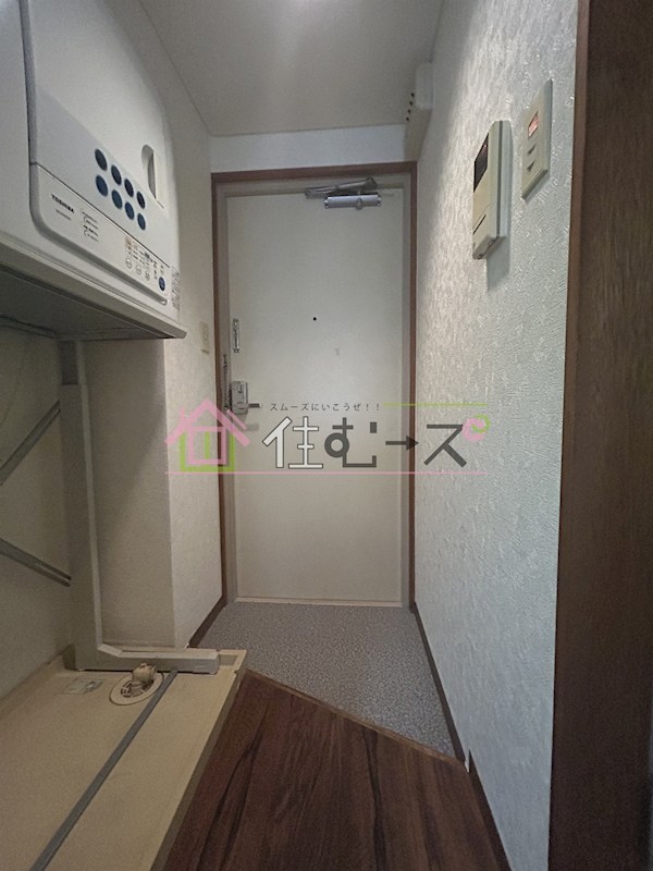 プラザイーグル 玄関